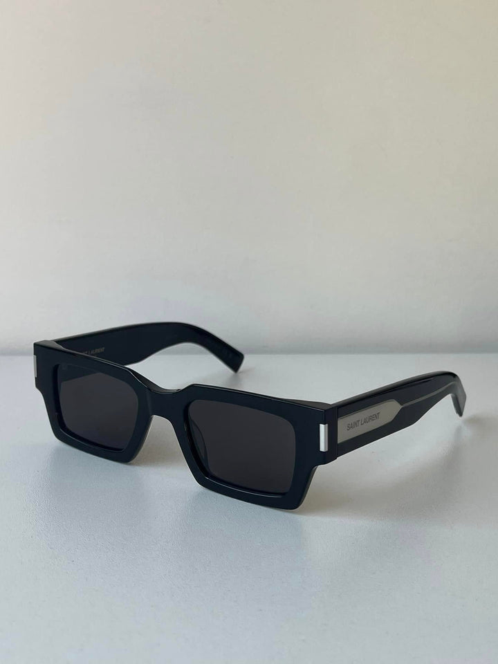 Saint Laurent SL572 Sunglasses in Black