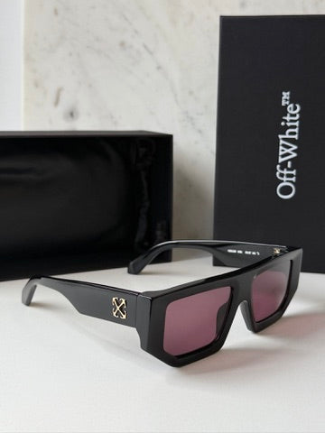 Off White Vancouver Sunglasses in Black Red