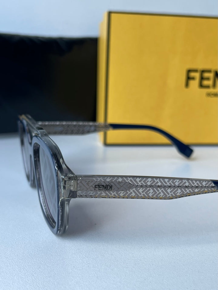 Fendi FE40076U Logo Mirror Aviator Sunglasses in Blue