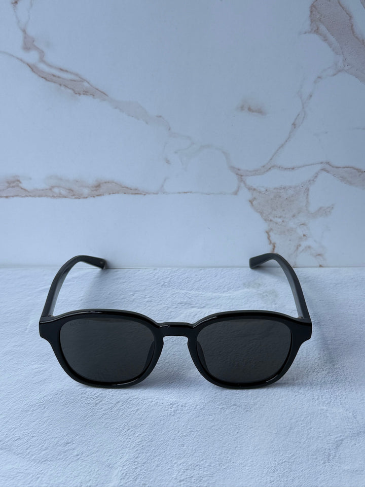 Gucci GG0003SN Gafas de sol cuadradas con patas a rayas