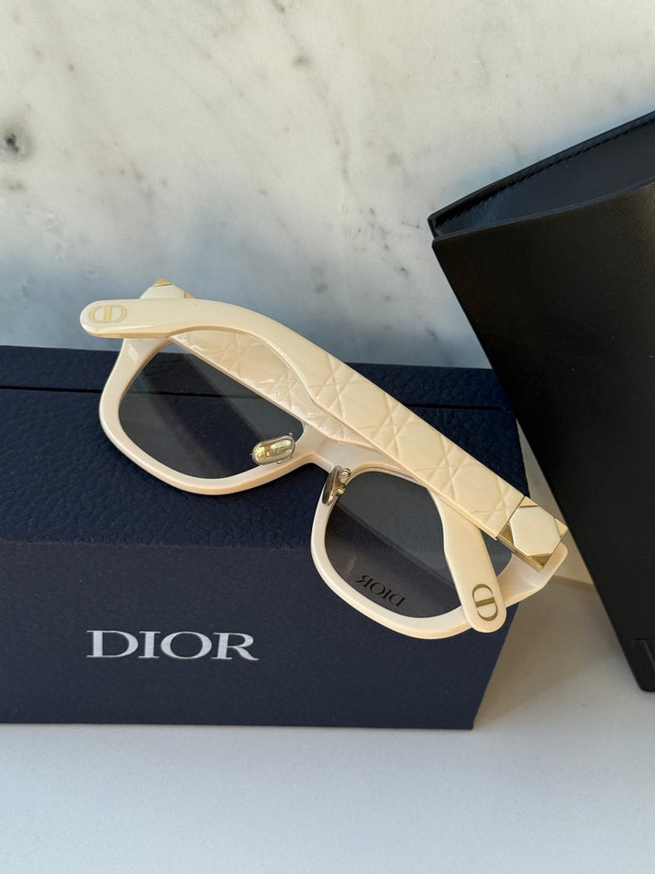 Dior Lady 95.22O S1F Cat Eye Frames in Ivory White