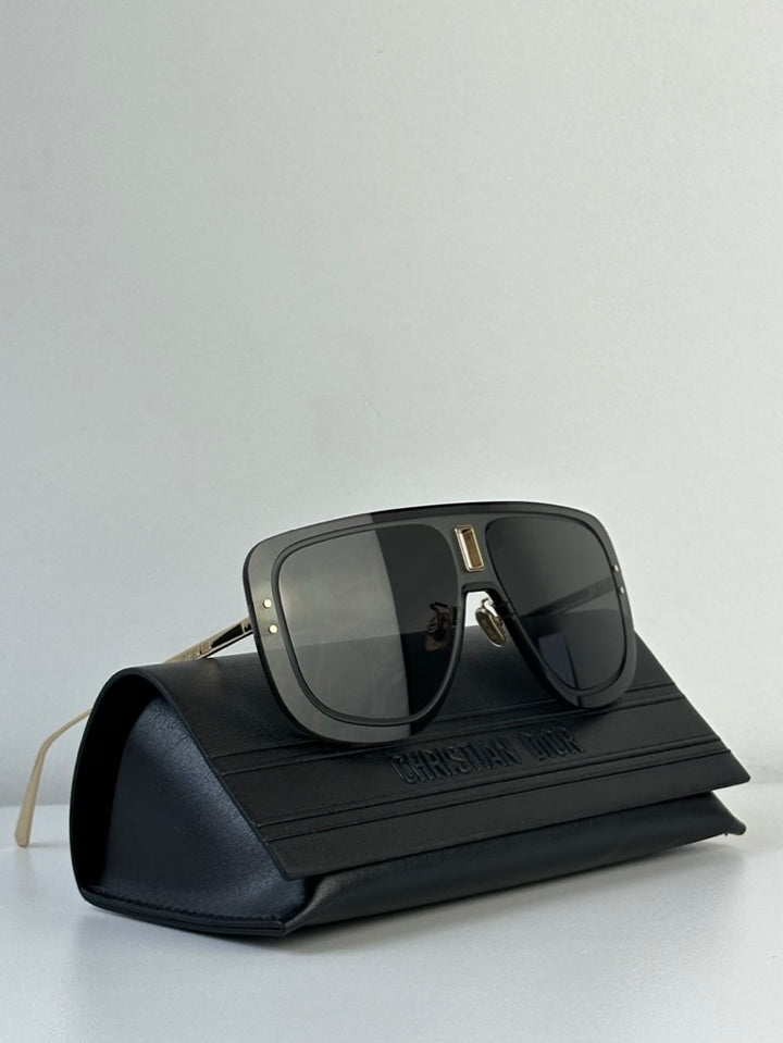 Dior UltraDior MU Oversized Aviator Sunglasses in Dark Grey