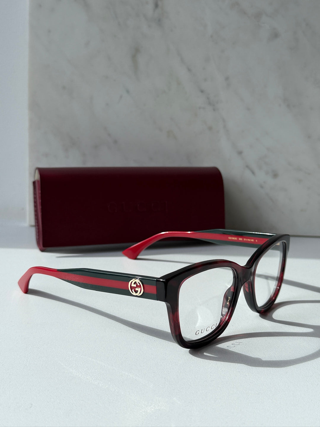 Monturas de ojos de gato Gucci GG0634O en marrón