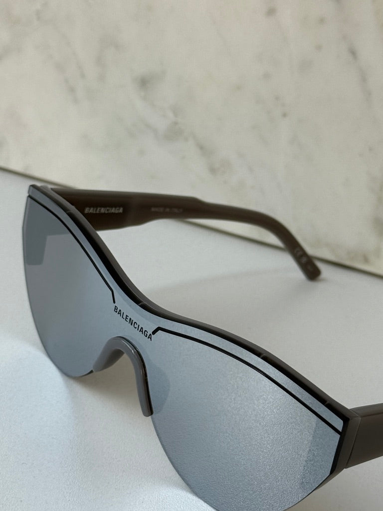 Balenciaga BB0004SA Gafas de sol con escudo espejado en plateado