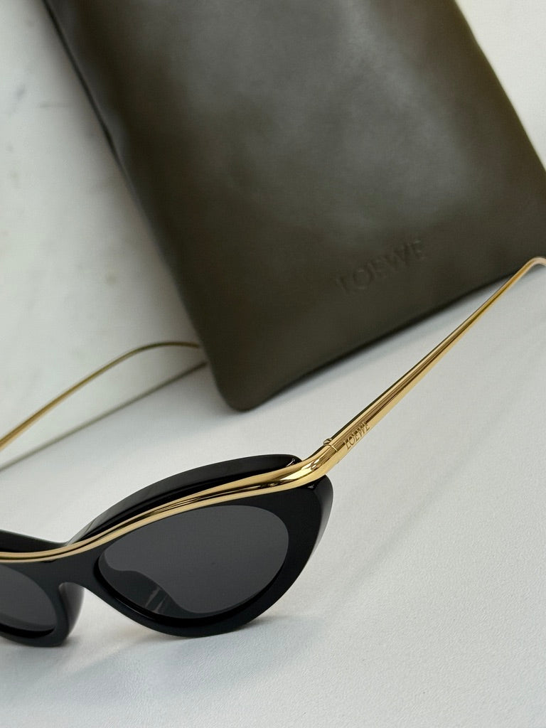 Loewe LW40166I Signature Cat Eye Sunglasses in Black