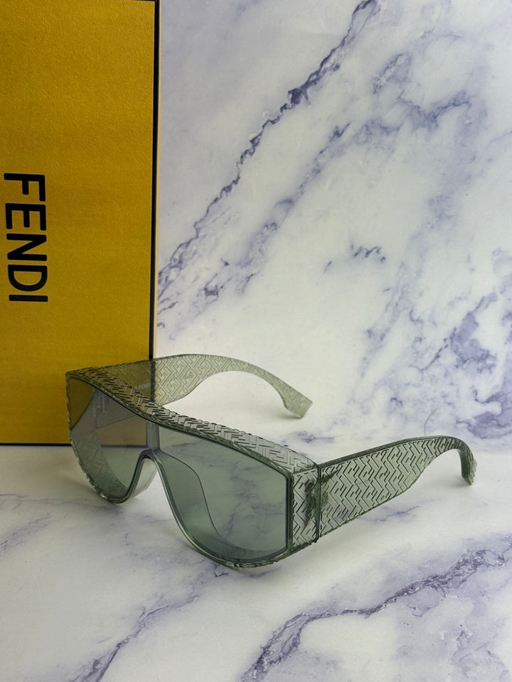 Fendi FE40128I Mask Sunglasses in Monogram Logo Green