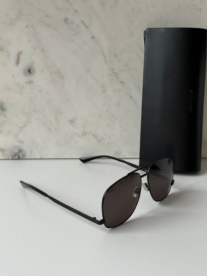 Saint Laurent SL653 Leon Aviator Sunglasses in Black