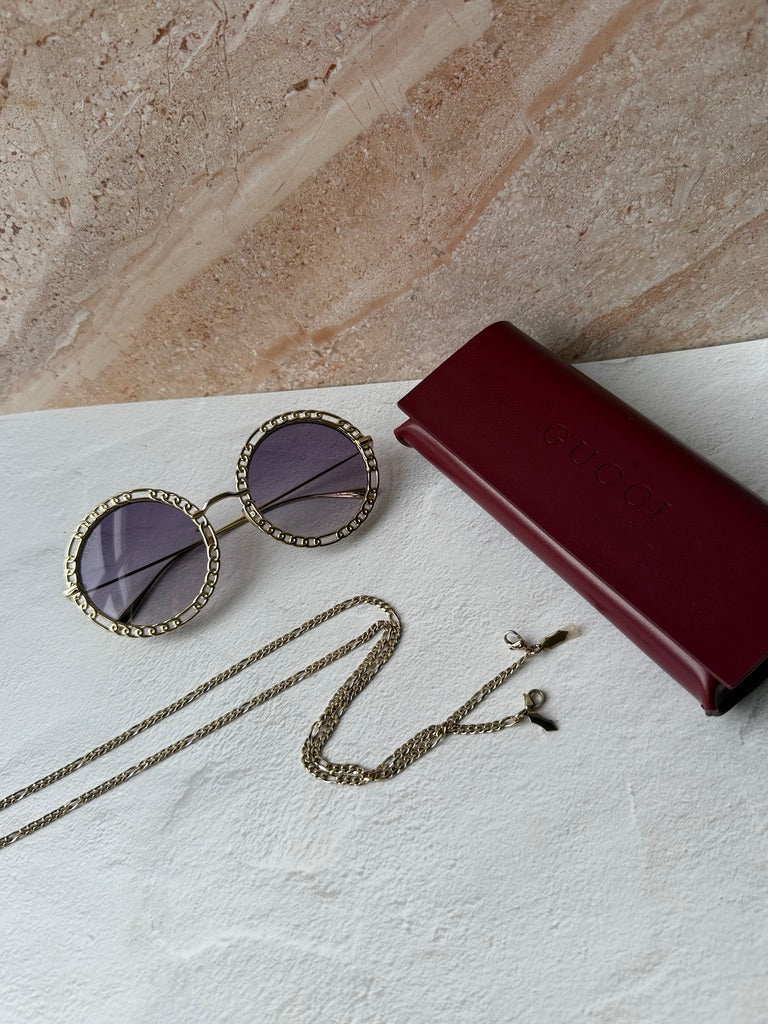 Gucci GG1112S Collar de cadena Gafas de sol rectangulares 