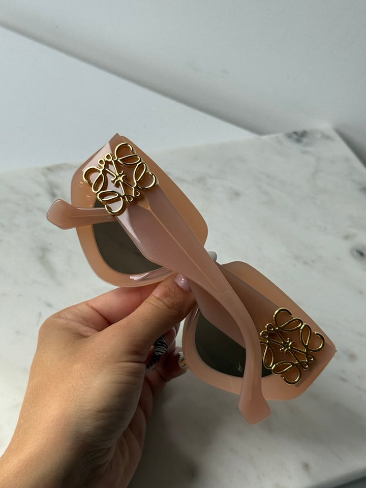 Loewe LW40154U Anagram Sunglasses in Pink