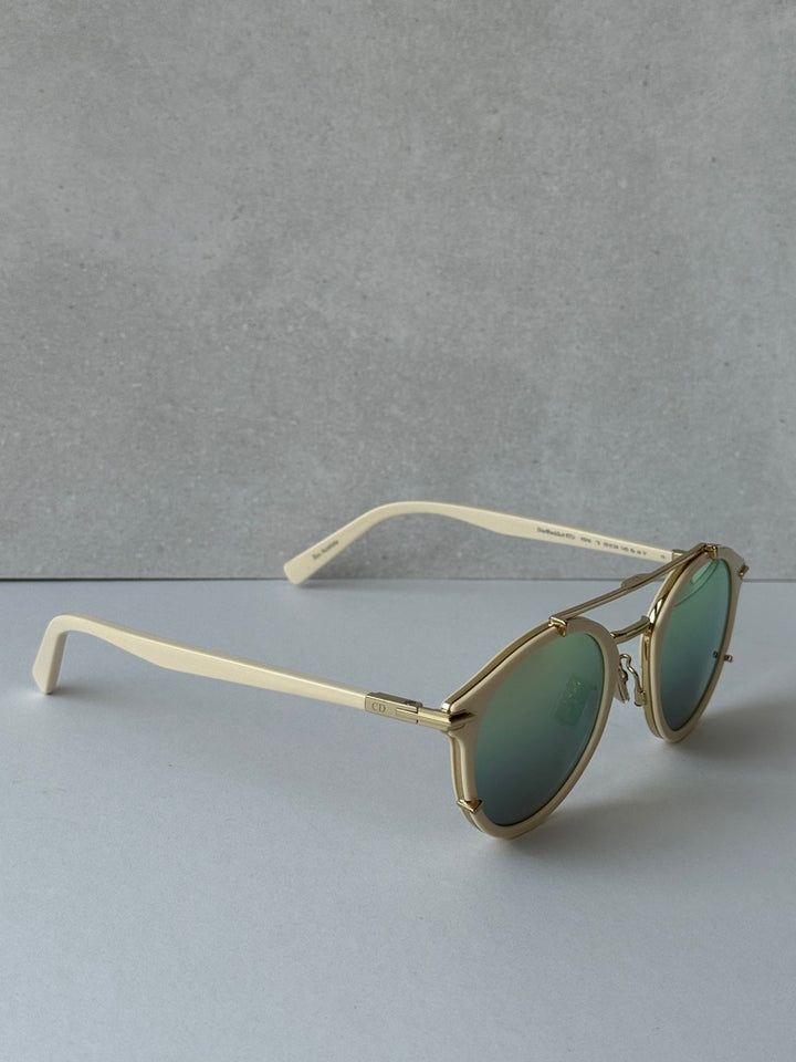 Gafas de sol Dior Blacksuit RI en negro 