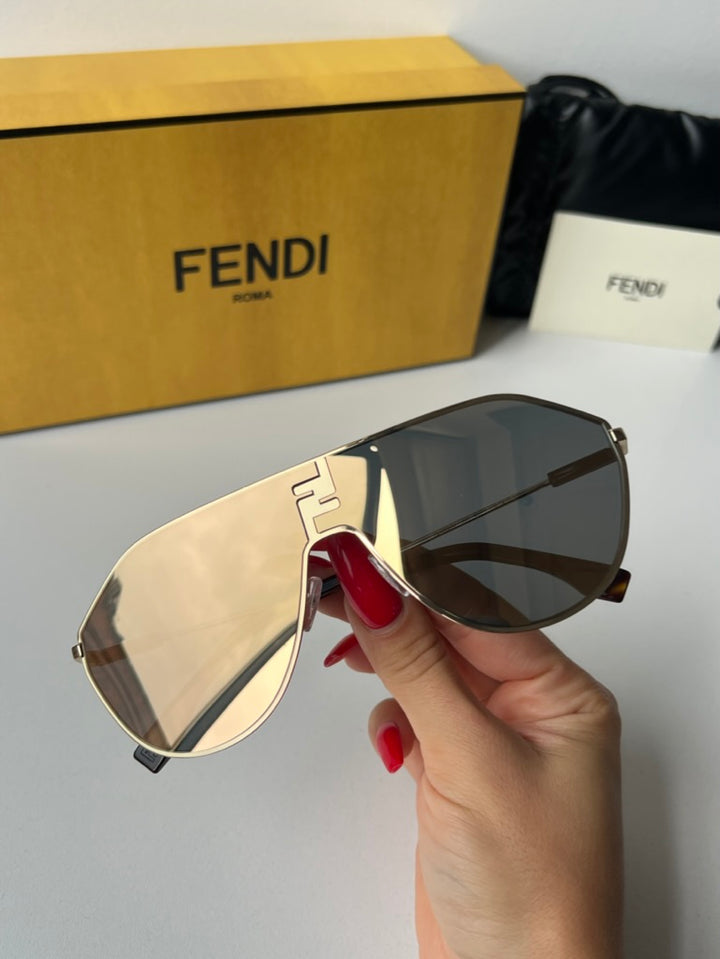 Fendi FE40080U Match Shield Sunglasses in Mirror Gold