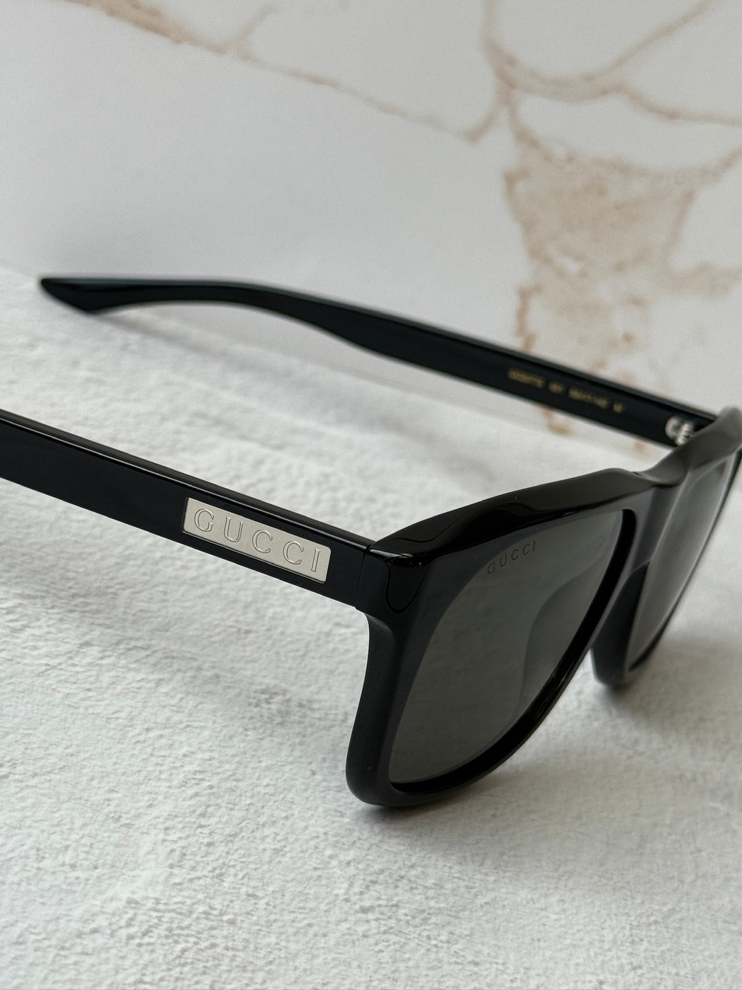 Gafas de sol con montura gruesa en marrón Gucci GG1338SK