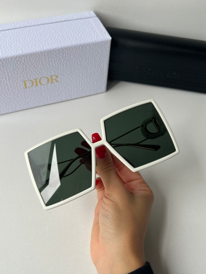 Dior 30Montaigne SU Square Sunglasses in Ivory