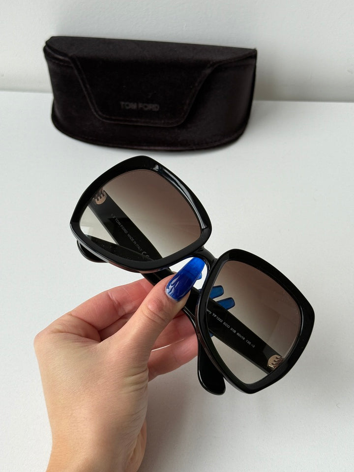 Tom Ford Gia FT0766 Gafas de sol en rosa vintage