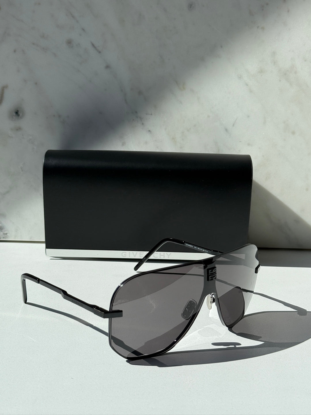 Givenchy GV40087U 4Gem Aviator Sunglasses in Black