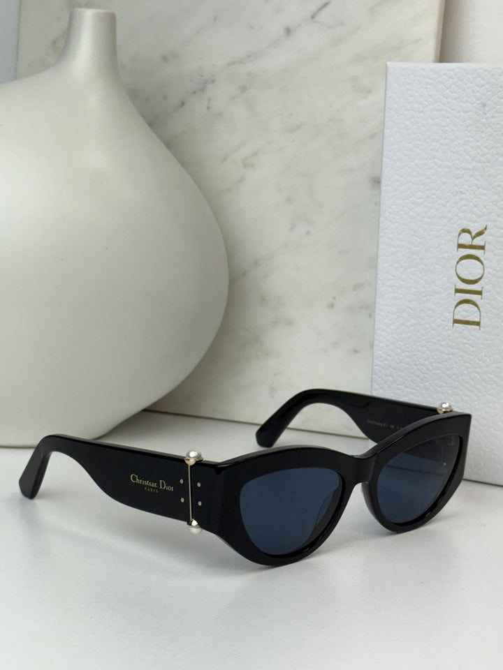 Dior Tribales B1I Cat Eye Sunglasses in Black Pearl