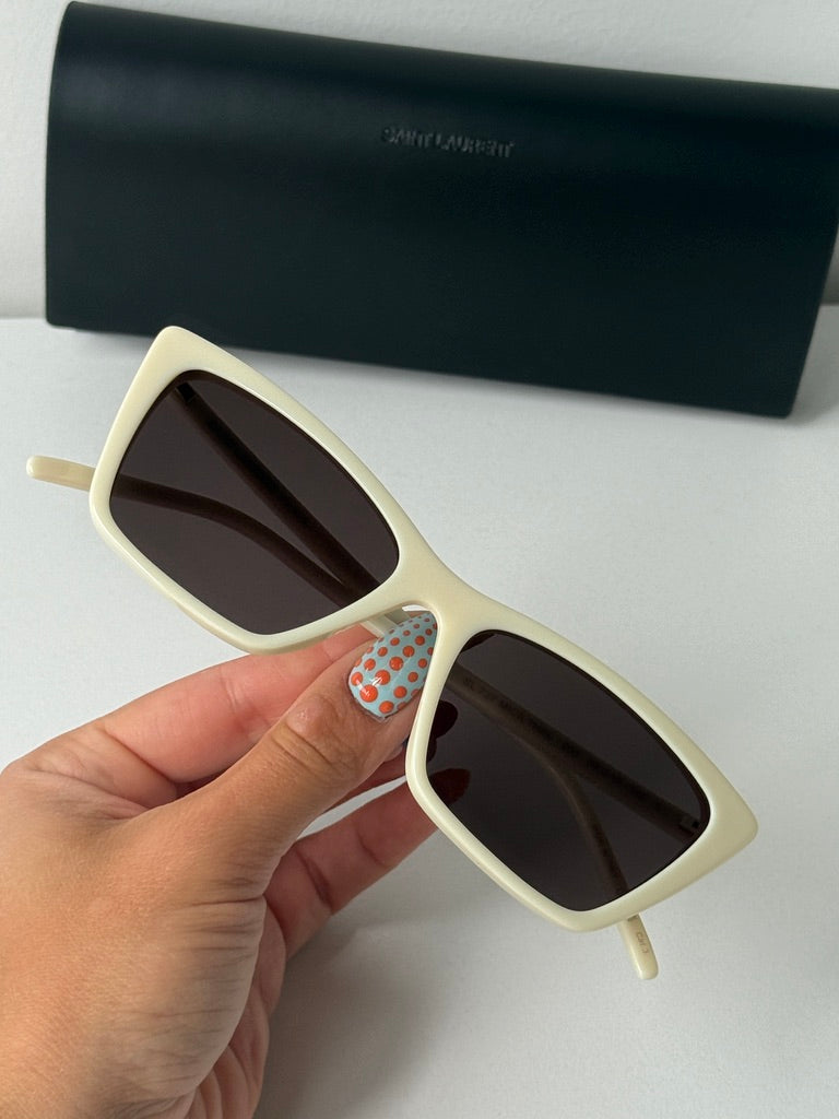 Saint Laurent SL276 Mica Gafas de sol tipo ojo de gato en negro