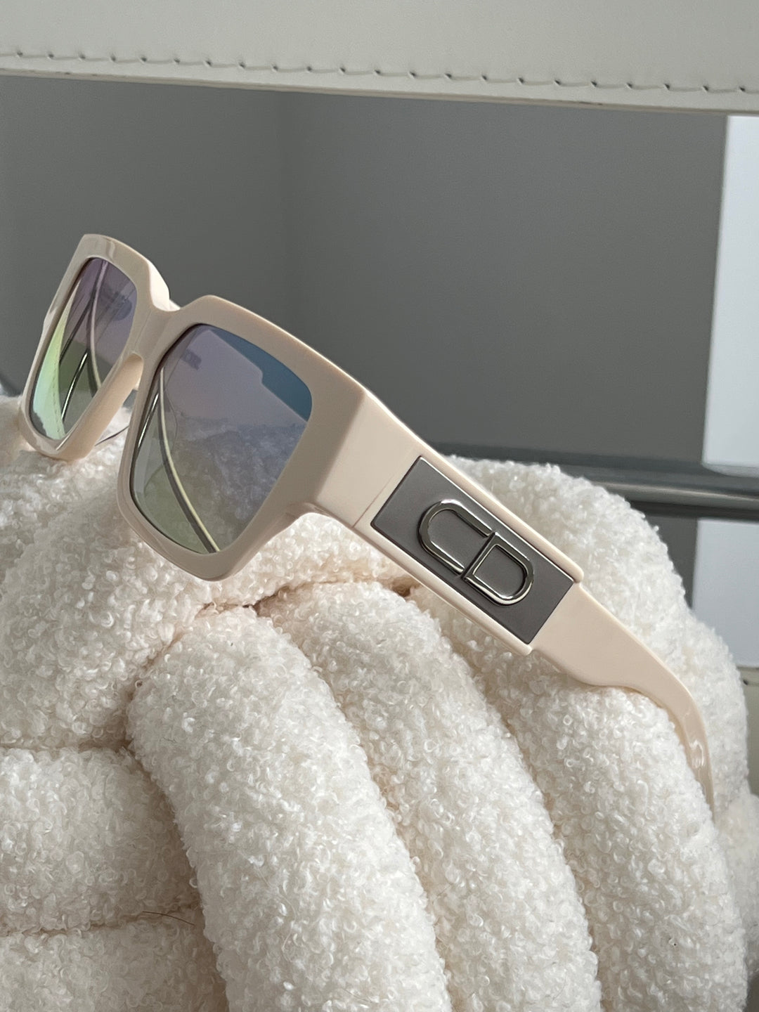 Dior CD SU Sunglasses in Ivory Mirror