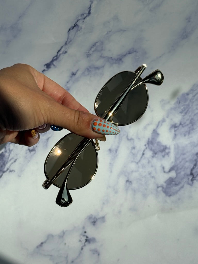 Bottega Veneta BV1396S Round Sunglasses in Gold Mirror