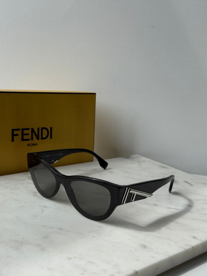 Fendi FE40135I First Cat Eye Sunglasses in Black
