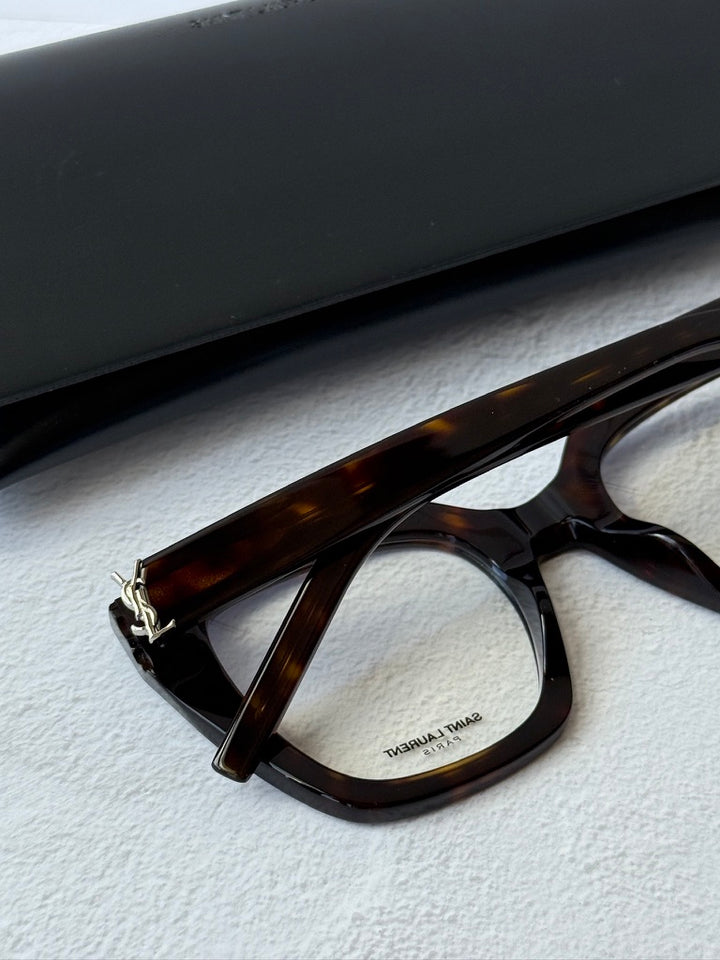 Saint Laurent SLM95/F Gafas de sol estilo ojo de gato con montura gruesa en oro negro