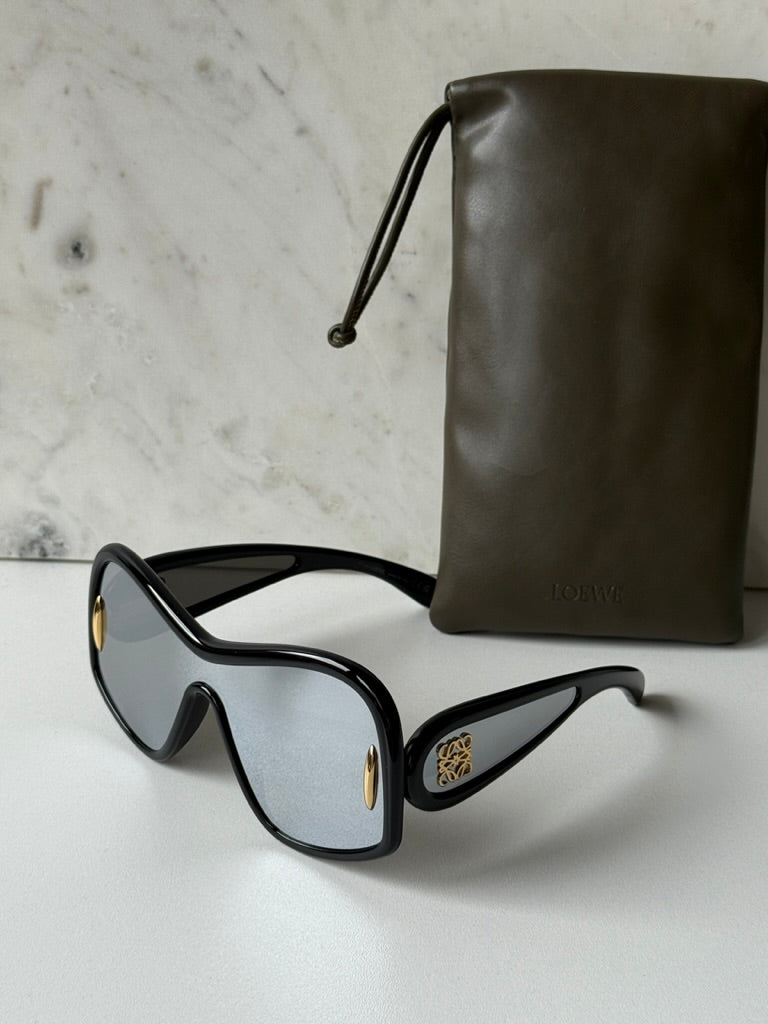 Loewe LW40131I Wave Mask Sunglasses in Black Silver Mirror