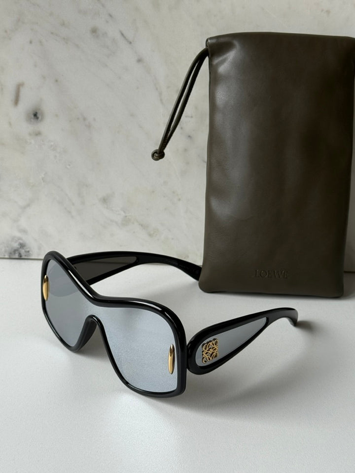 Loewe LW40131I Wave Mask Sunglasses in Black Silver Mirror