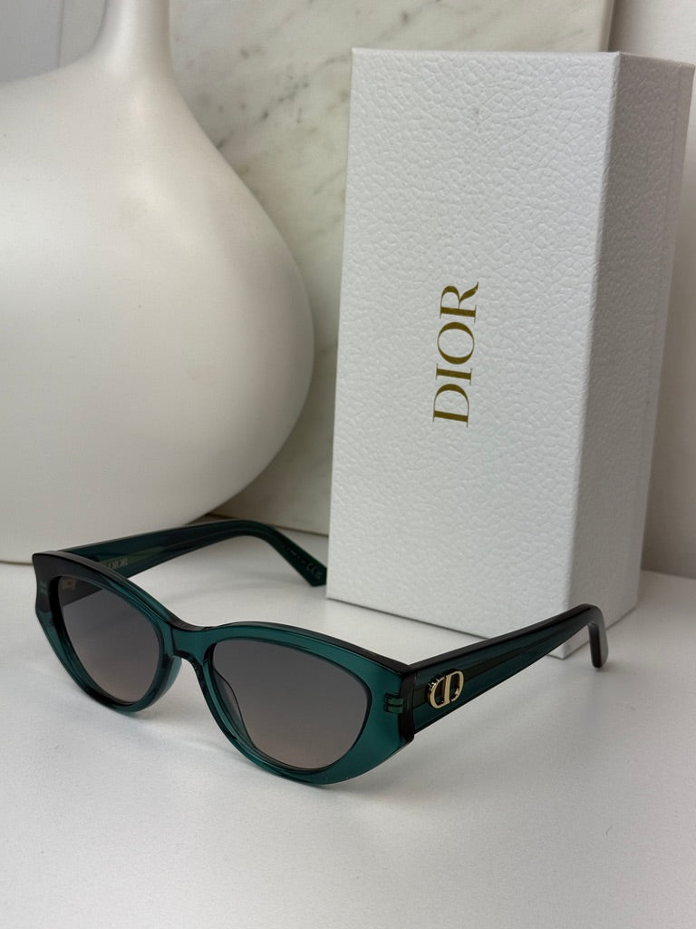 Dior DiorGlow B1I Cat Eye Sunglasses in Green