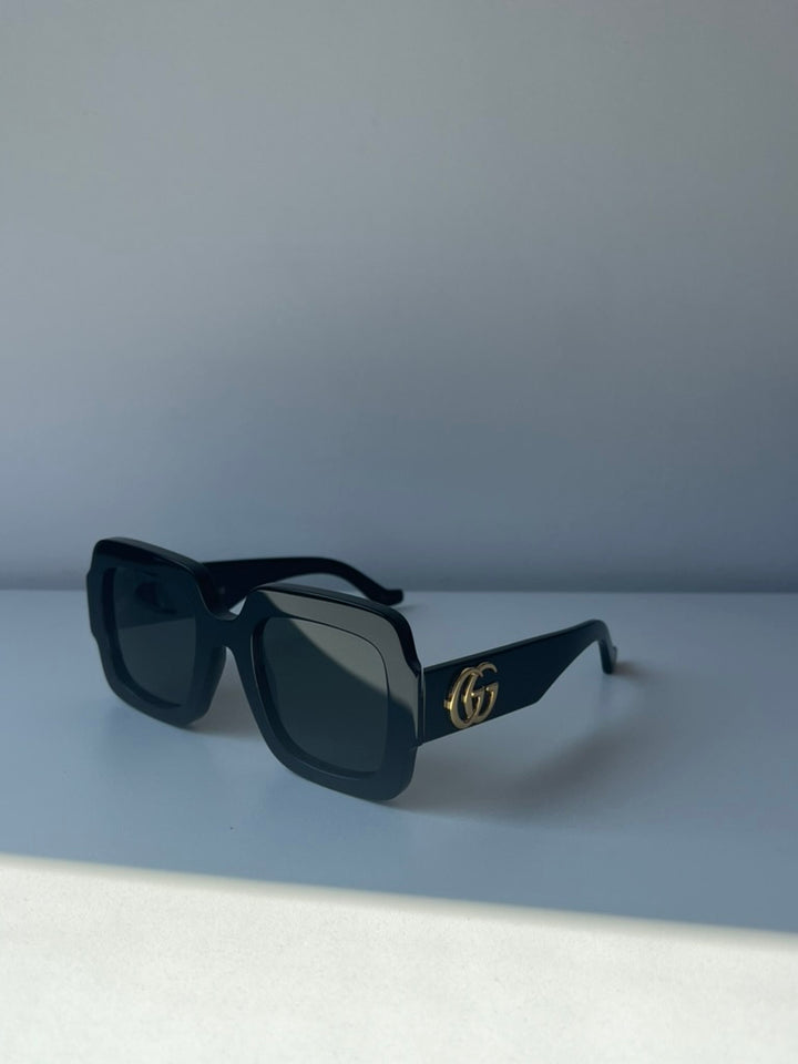 Gucci GG1547S Thick Rim Square Sunglasses in Black