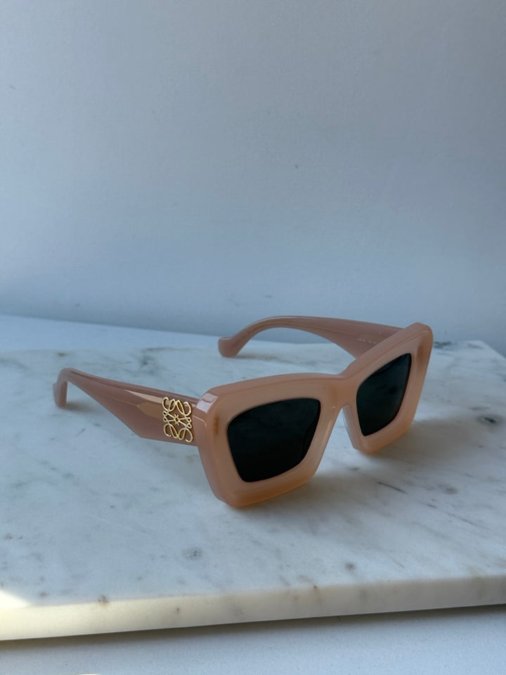 Loewe LW40145I Cat Eye Sunglasses in Pink