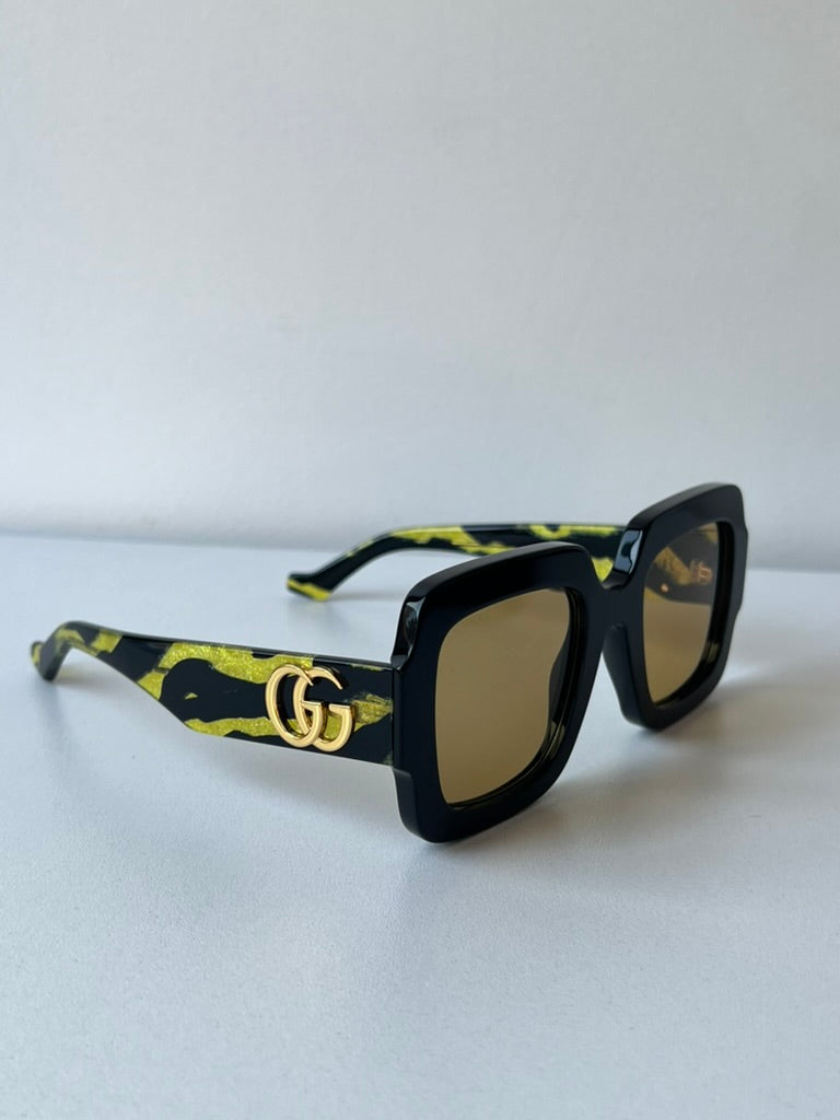 Gucci GG1547S Thick Rim Square Sunglasses in Black Yellow