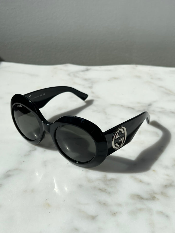 Gucci GG1647S Thick Rim Round Sunglasses in Black