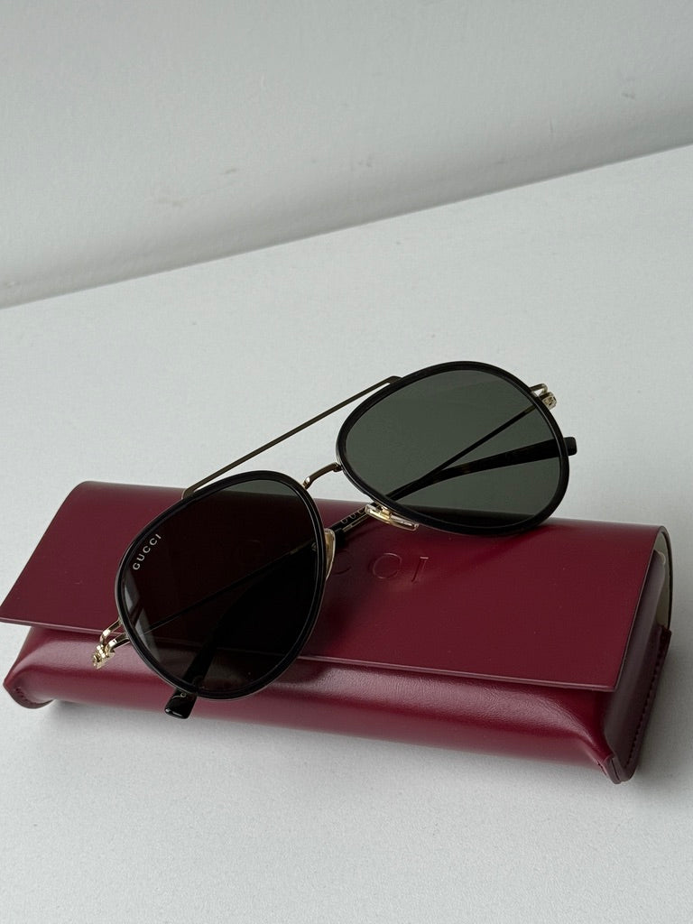 Gafas de sol extragrandes Gucci GG0817S con lentes grises 