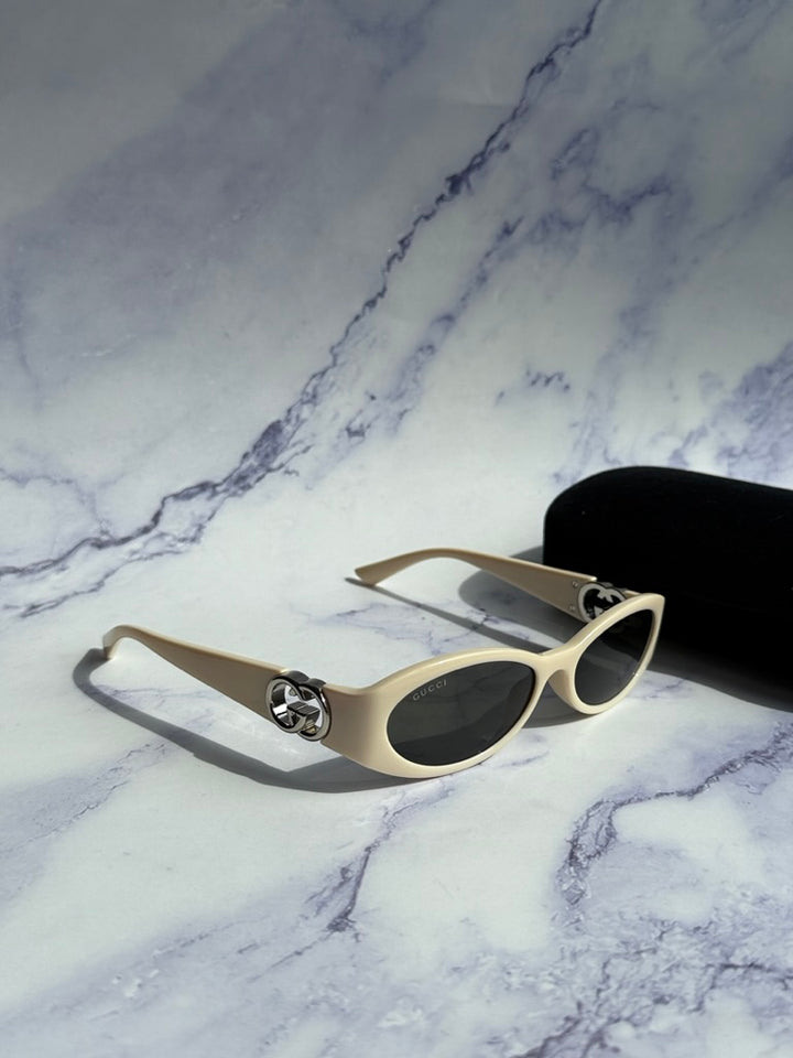 Gucci GG1660S Oval Sunglasses in Ivory White