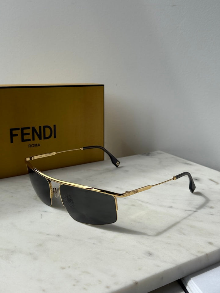 Fendi FE40141U Metal Sunglasses in Gold Green