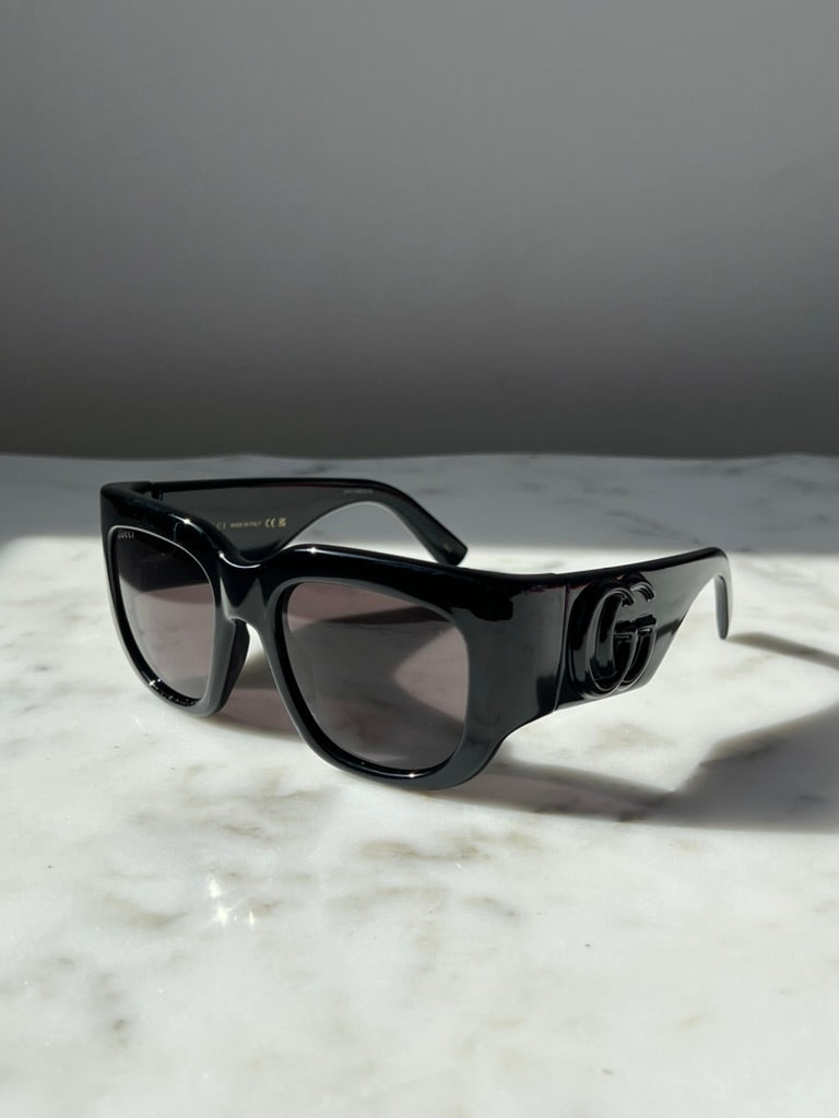 Gucci GG1545S Thick Rim Sunglasses in Black