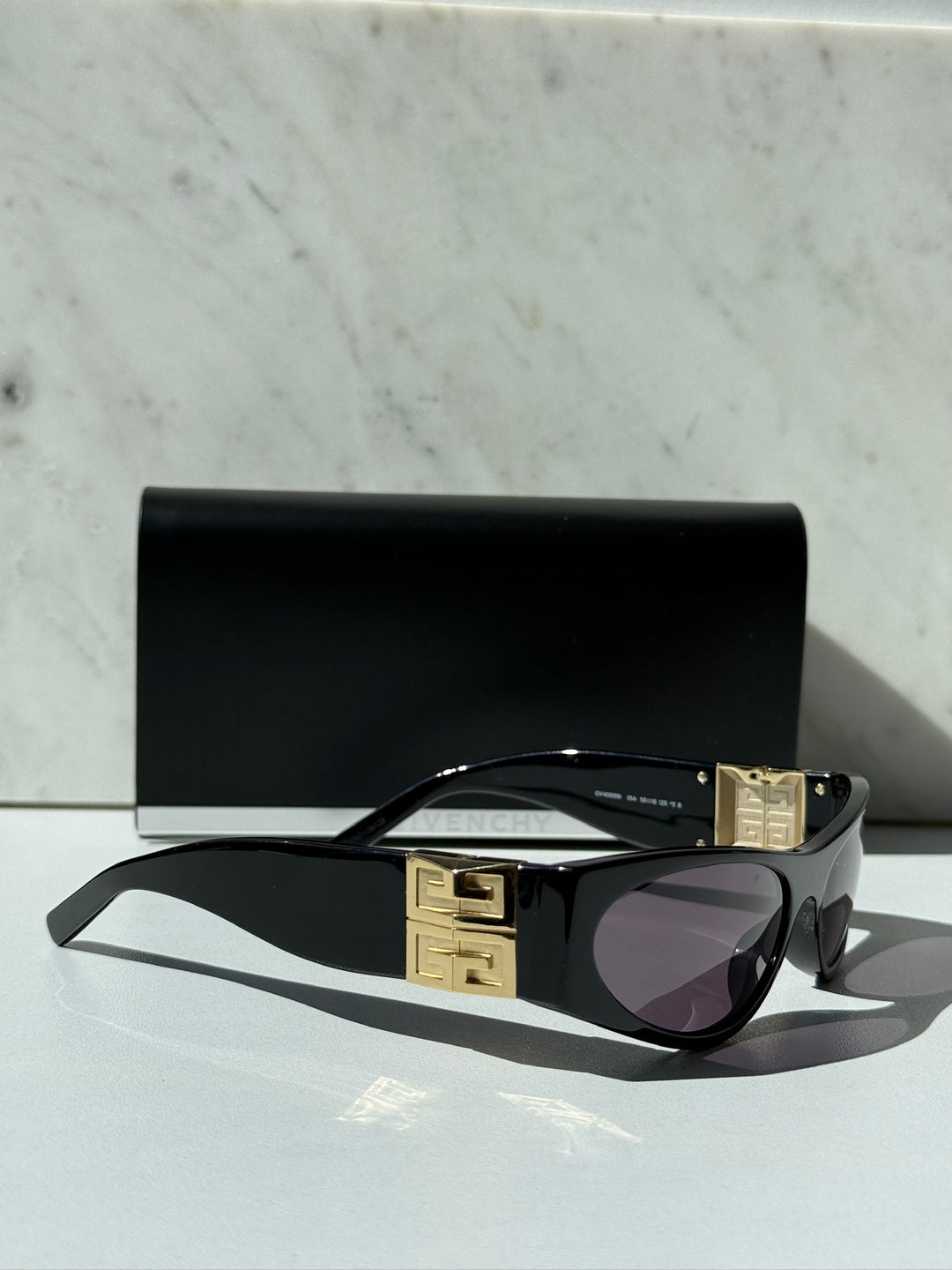 Givenchy GV40055I Sunglasses in Black