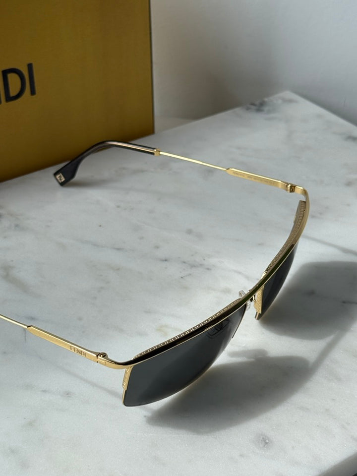 Fendi FE40141U Metal Sunglasses in Gold Green