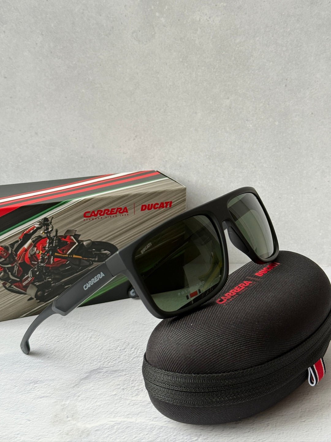 Gafas de sol Carrera Ducatti 002/S en gris