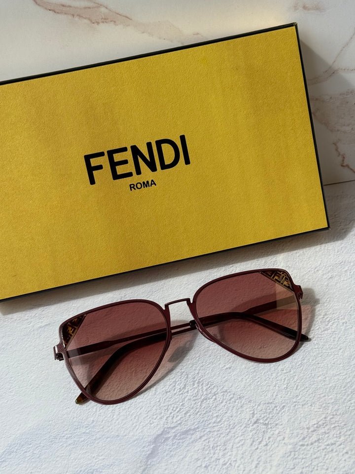 Fendi FE40189U Butterfly Sunglasses in Red