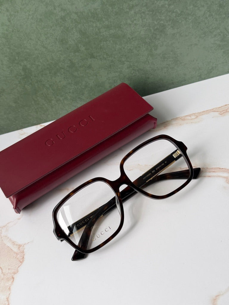 Monturas cuadradas Gucci GG1193O en negro 