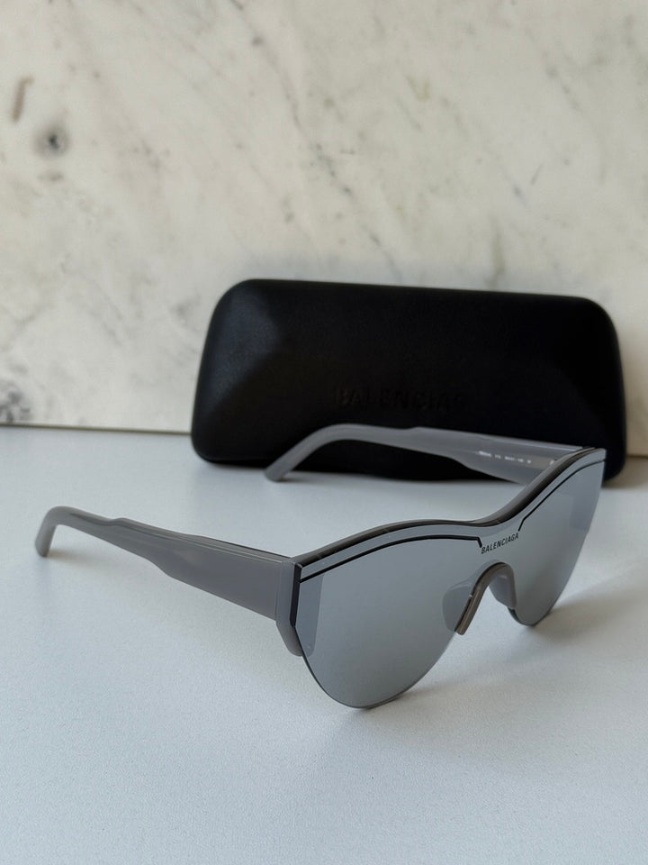 Balenciaga BB0004SA Gafas de sol con escudo espejado en plateado