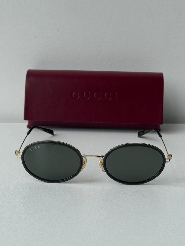 Gafas de sol extragrandes Gucci GG0817S con lentes grises 