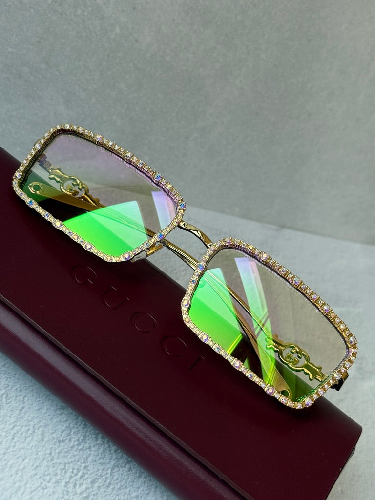 Gucci GG1568S Chain Sunglasses in Gold Crystal