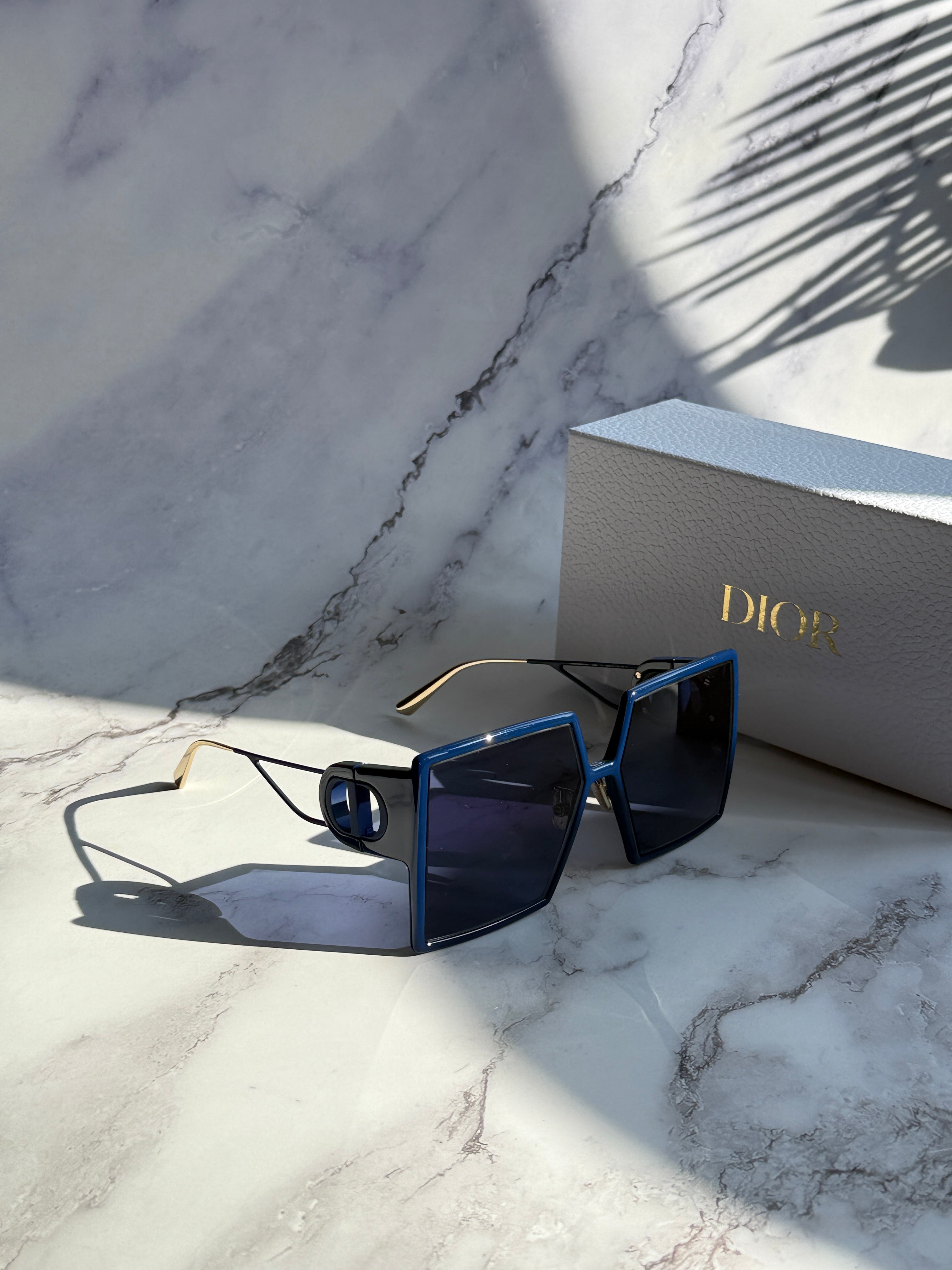 ✨未使用級 dior signature sunglasses A30 ケース DIOR 30Montaigne S8U 54MM Square Sunglasses | Saks Fifth Avenue