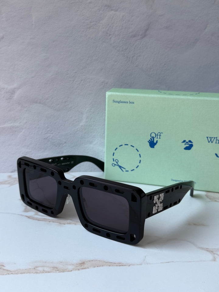 Off White Atlantic Sunglasses in Black