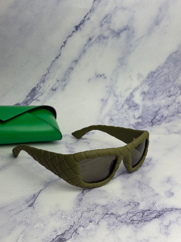 Bottega Veneta BV1303S Braided Sunglasses in Olive Green