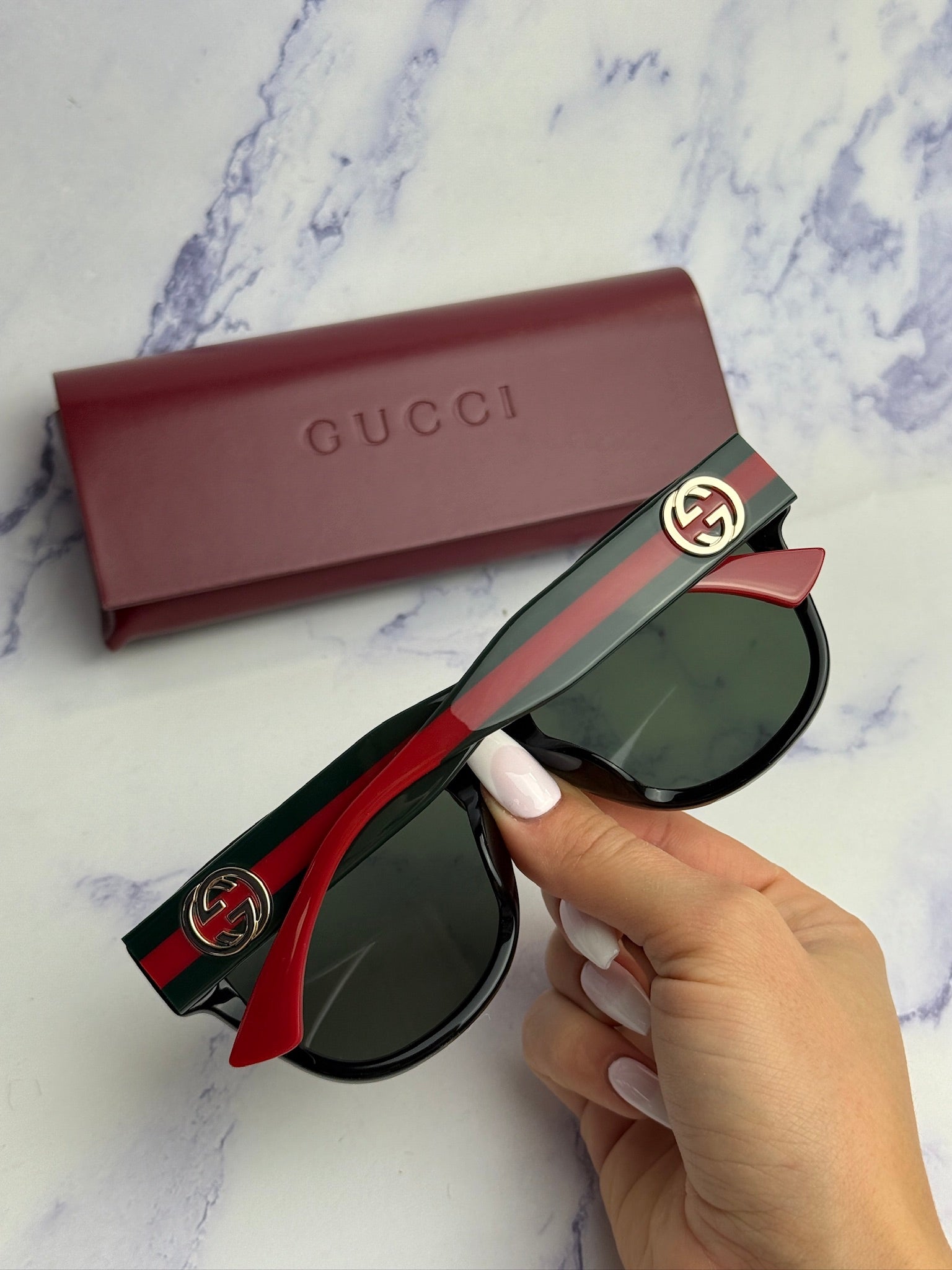 Gucci GG1866SK Black Striped Temple Sunglasses – Designer Daydream