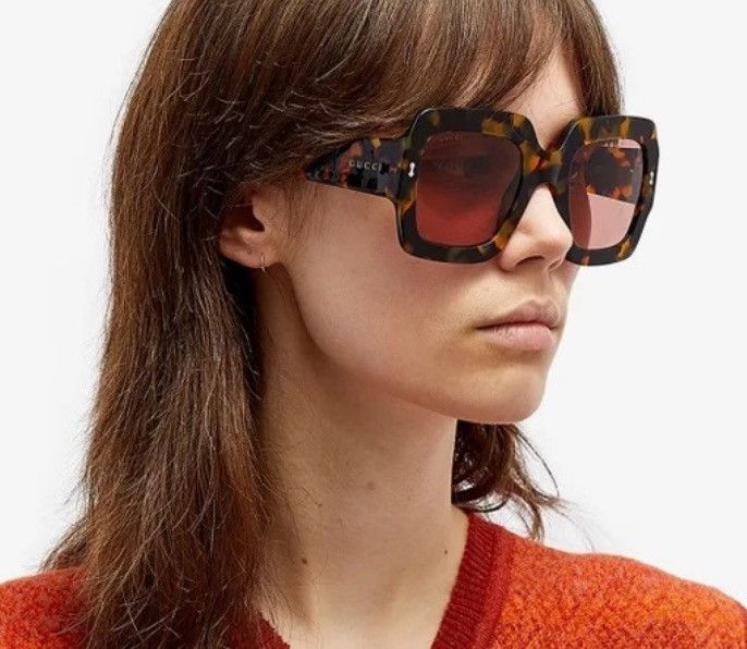 Gafas de sol cuadradas extragrandes en negro Gucci GG1111S 