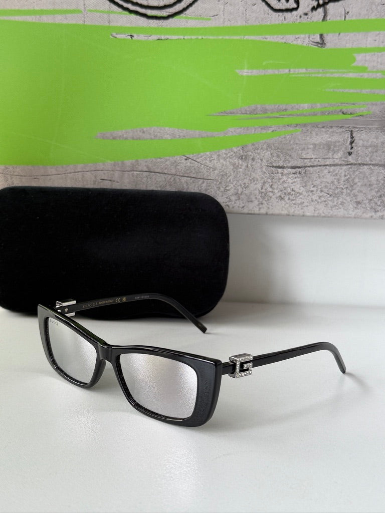 Gafas de sol negras con mariposa y logo Marmont de Gucci GG0765SA